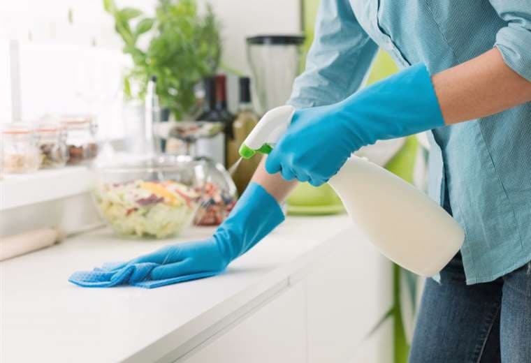 19 formas de preparar desinfectantes en casa