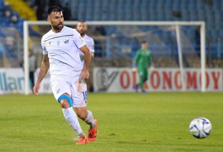 Danny Bejarano en uno de los partidos con Lamia FC en el campeonato de Grecia. Foto: Internet