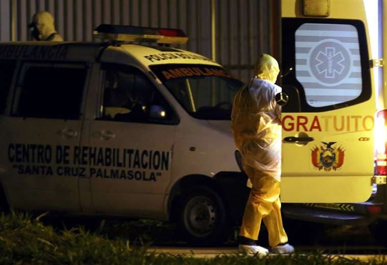 Vehículo de penitenciaria asiste a reclusos con Covid-19 a un hospital /Foto: Jorge Gutiérrez