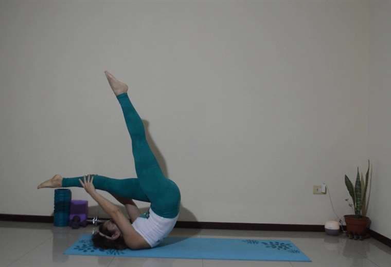 Practica pilates en casa junto a Karina Correa