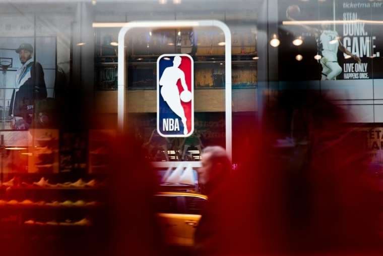 Los dueños de los equipos de la NBA aprobaron la reanudación de la temporada en el complejo deportivo de Disney World (Orlando), según los medios. Foto: AFP
