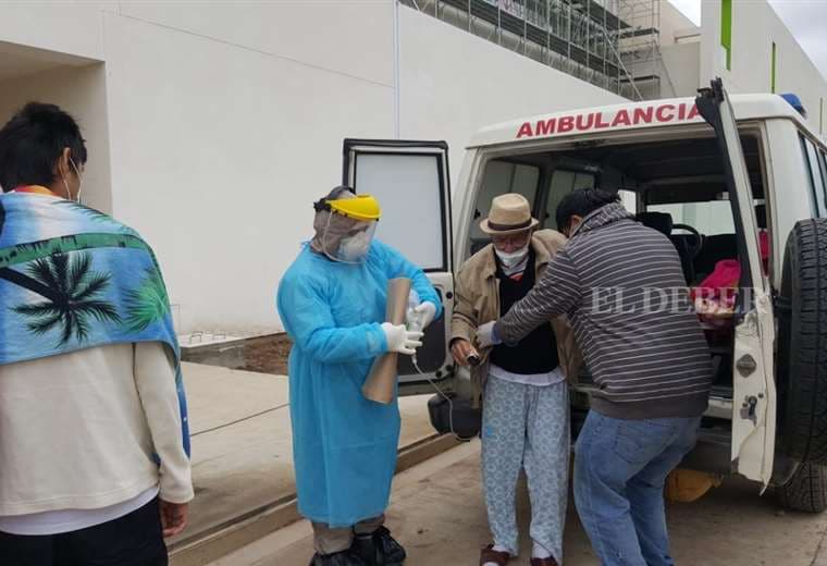 Los pacientes fueron traspasados del hospital Alfonso Gumucio /Foto: Juan C. Fernández