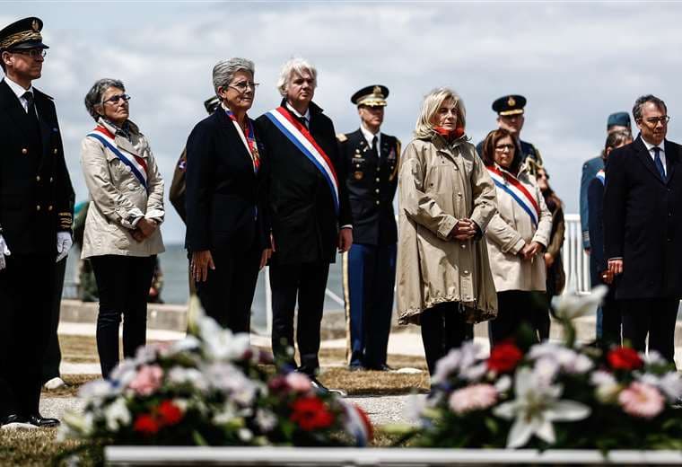 Deslucida ceremonia realizada en las playas de Normandía. Foto AFP