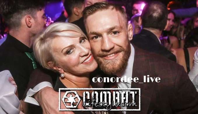 La foto que Conor McGregor publicó en su cuenta de Twitter, junto a su madre, para anunciar su retiro. Foto: Internet