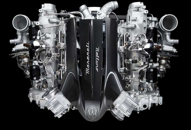 De acuerdo con Maserati, el alma de este bloque es el sistema de combustión precámara con bujías gemelas