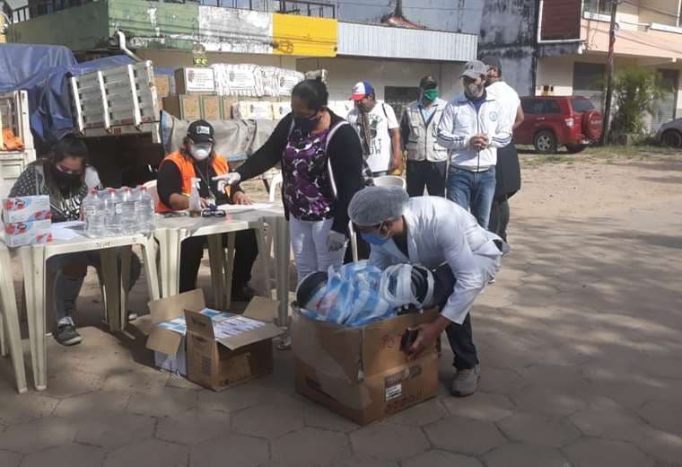 La entrega de la ayuda en San Juan. Foto Soledad Prado