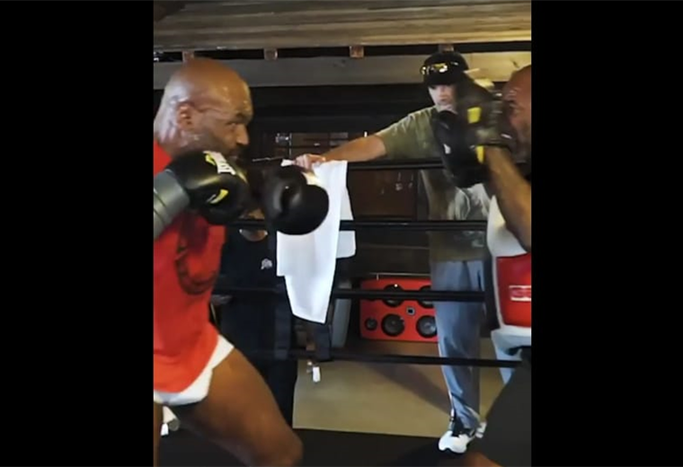 Mike Tyson sigue entrenando a full