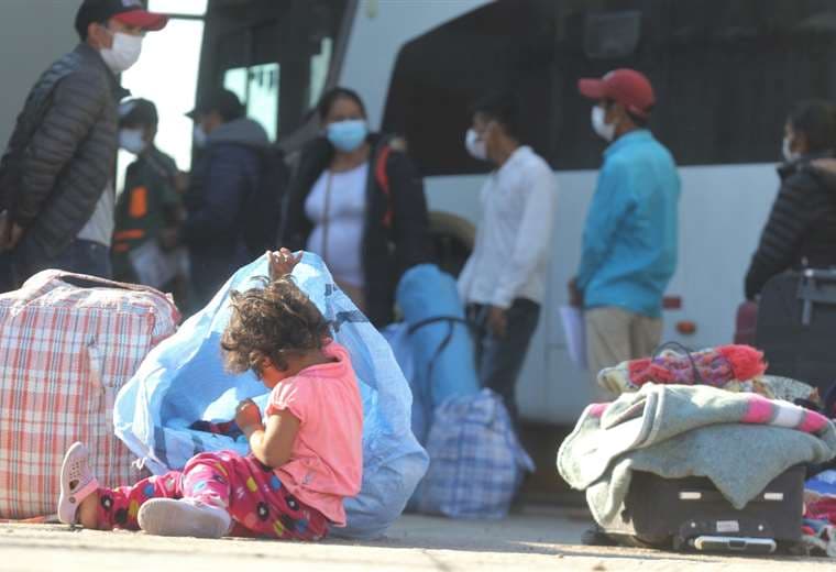 Las autoridades en salud vuelven a insistir en que los niños y adultos mayores no deben salir a la calle. Foto: Jorge Ibáñez