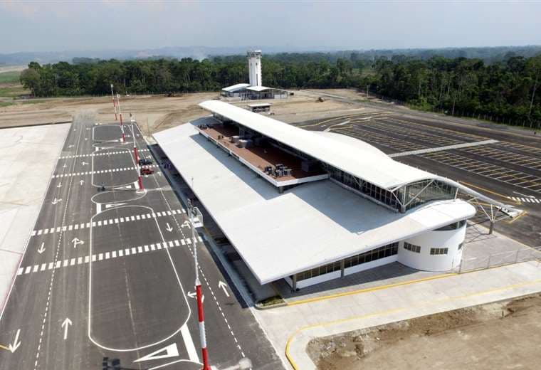 En el aeropuerto de Chimoré se invirtieron Bs 249 millones. En 2019, 1.712 viajeros se transportaron desde allí /Foto: Fuad Landívar