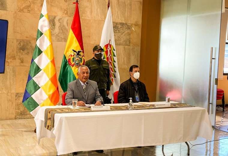El ministro Cárdenas anuncia que nadie se aplazará.
