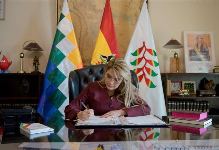 La presidenta Jeanine Áñez pide a las autoridades del TCP que efectúen el control previo de constitucionalidad/Foto: Presidencia