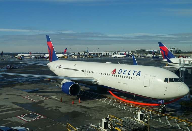 Un avión de Delta Airlines en el aeropuerto Kennedy. Foto Internet