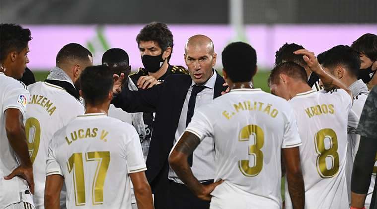 Los jugadores del Real Madrid y Zinedine Zidane pueden celebrar un nuevo título este jueves. Foto: AFP