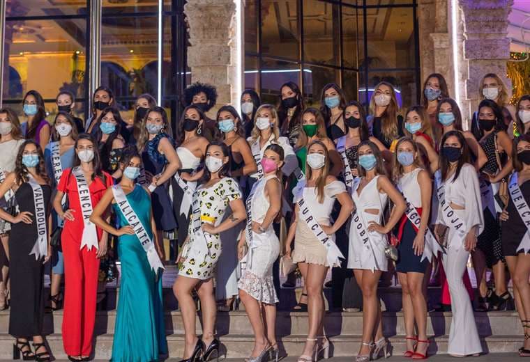 Los eventos internacionales de belleza se han postergado para 2021. Las candidatas a Miss España se presentaron en su concurso con barbijos
