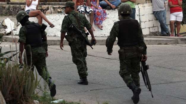 Militares en el lugar del enfrentamiento.  Foto Internet