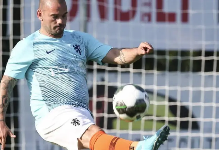 Wesley Sneijder tendria que bajar varios kilos para volver