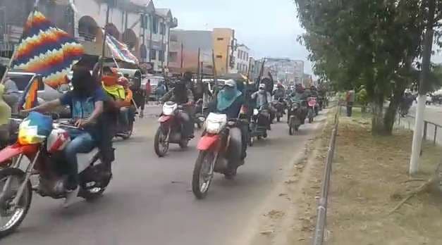 Motoqueros armados en Yapacaní 