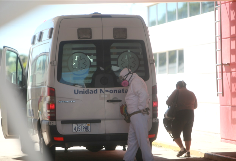 Los centros hospitalarios reciben a diario a enfermos de Covid-19. Foto. Jorge Uechi