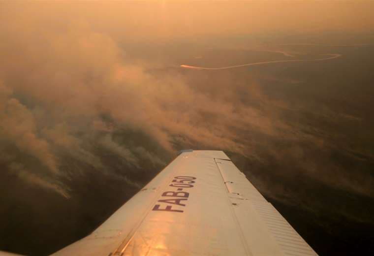 En Santa Cruz se reportan tres incendios forestales activos. Foto Jorge Uechi