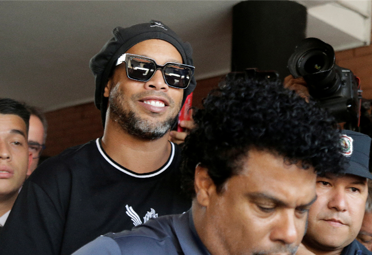 Ronaldinho complica su situación jurídica