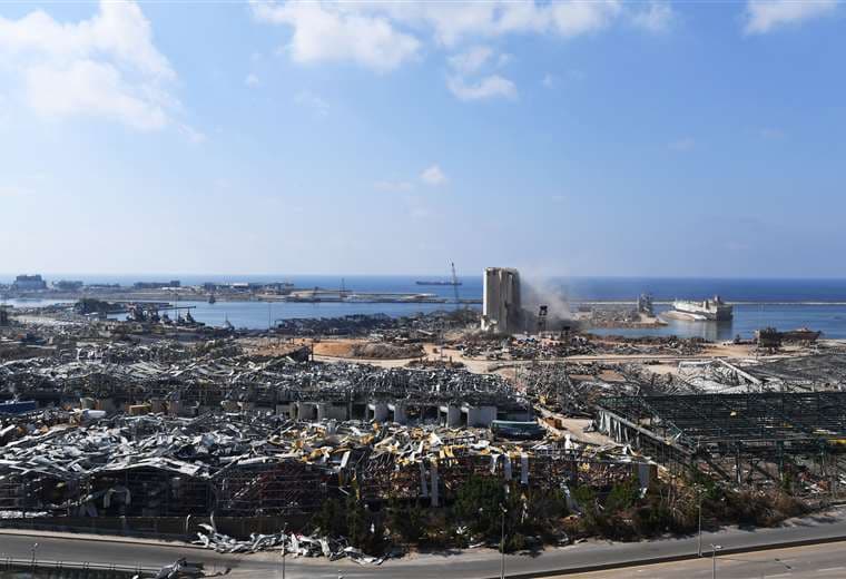 Una vista general del puerto de Beirut tras la explosión. Foto AFP