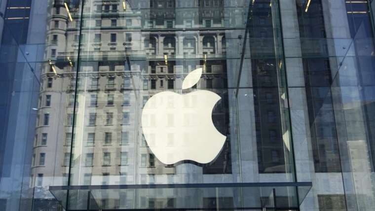 Apple marca otro hito como empresa multimillonaria. Foto AFP