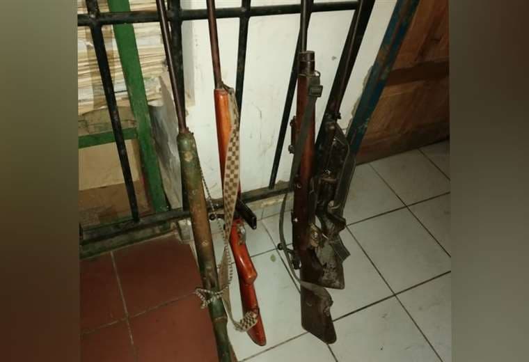 Estas son algunas de las armas que fueron robadas por los detenidos