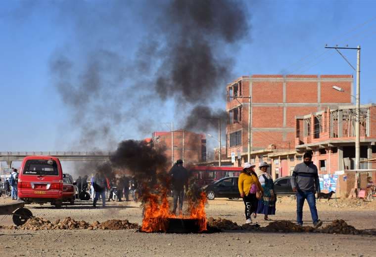 Los bloqueos en El Alto. APG Noticias