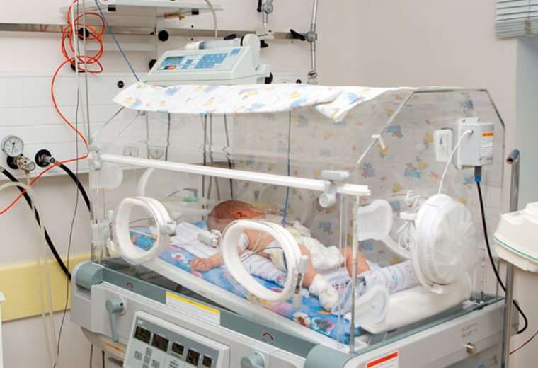 Los bebés necesitan asistencia permanente de oxígeno