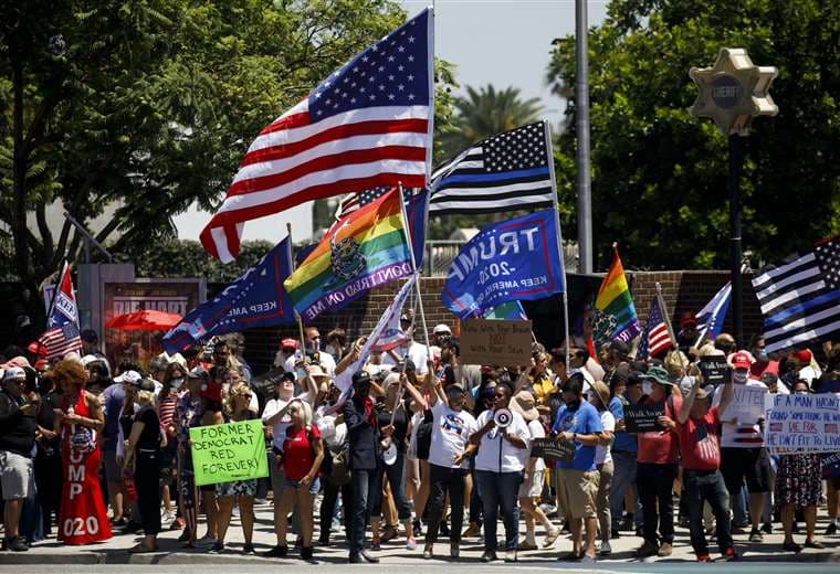 Manifestación en apoyo al presidente Trump en California. Foto AFP