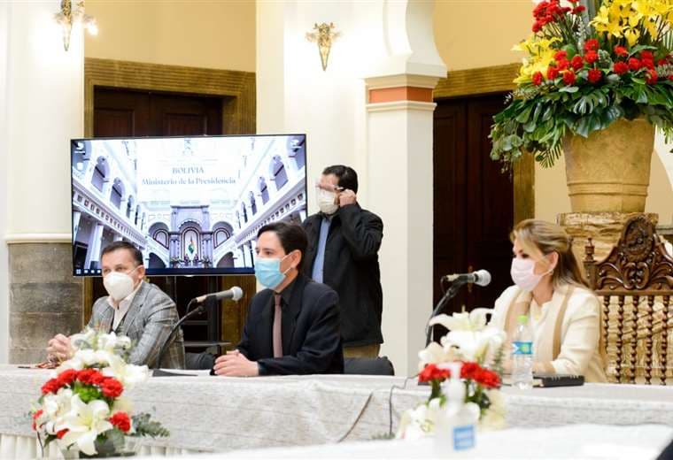 Reunión en Palacio convocado por el Gobierno (Foto oficial) 