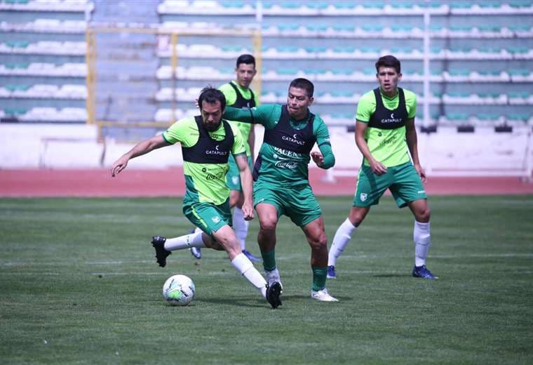 La selección ya entrena en La Paz para su debut. Foto: FBF