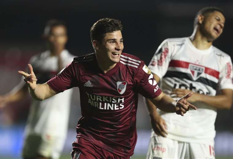 Álvarez hizo este jueves el segundo gol de River Plate. Foto: AFP