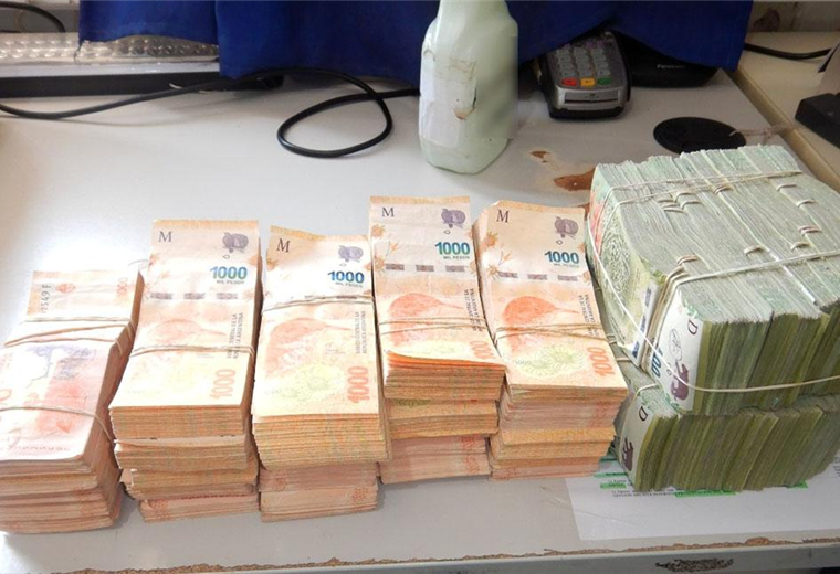Dinero incautado a ciudadano boliviano. Foto. lagacetasalta.com.ar