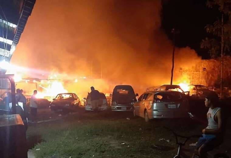 Las oficinas de Tránsito fueron incendiadas (Foto: RRSS)