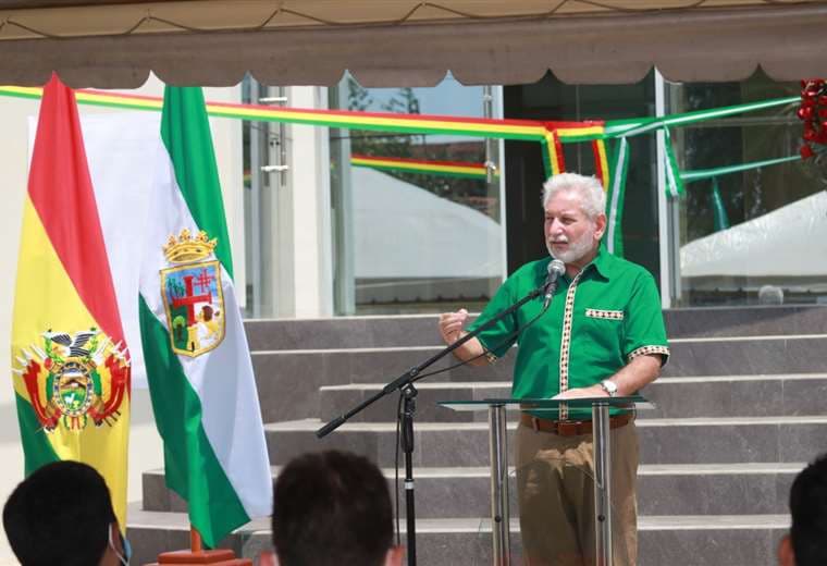 Ruben Costas en la inauguración Inauguración de edificio de Amdecruz. Foto: Gobernación