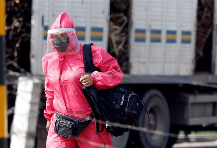 Una ciudadana se protege del coronavirus. Foto: Ricardo Montero