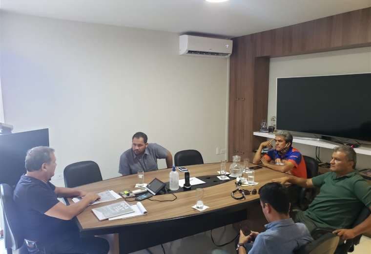 La reunión de este martes de Fabol con el Viceministro de Deportes. Foto: Fabol