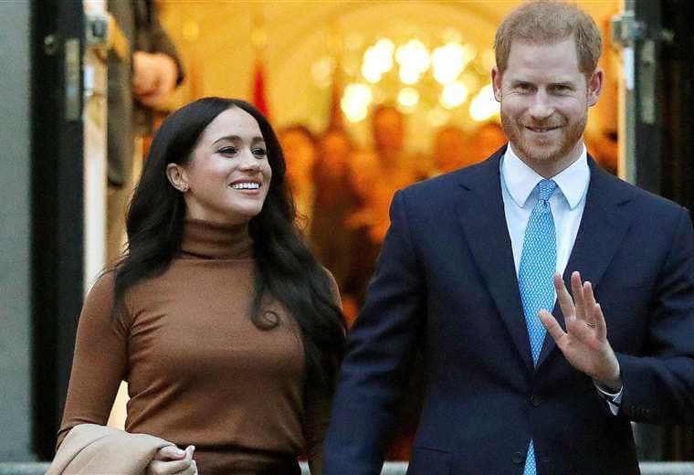 El príncipe Harry y su esposa Meghan respiran tranquilos y pagan sus deudas