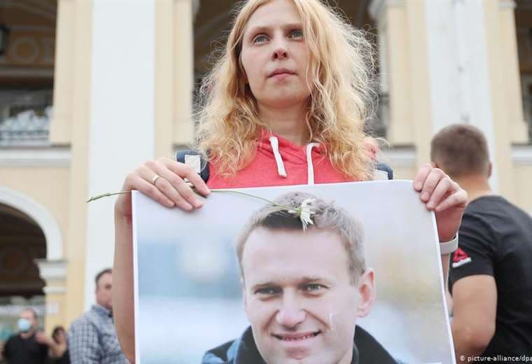 Detienen a activistas que viajaban a Moscú para recibir a Navalni
