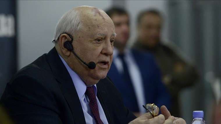 Gorbachov espera se "normalicen" las relaciones con Biden