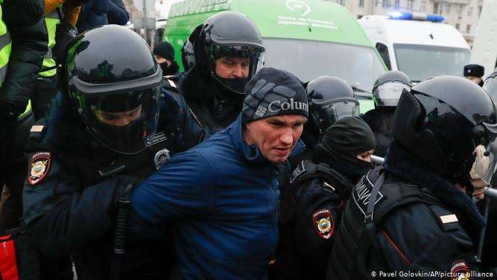 Decenas de detenciones en Rusia 
