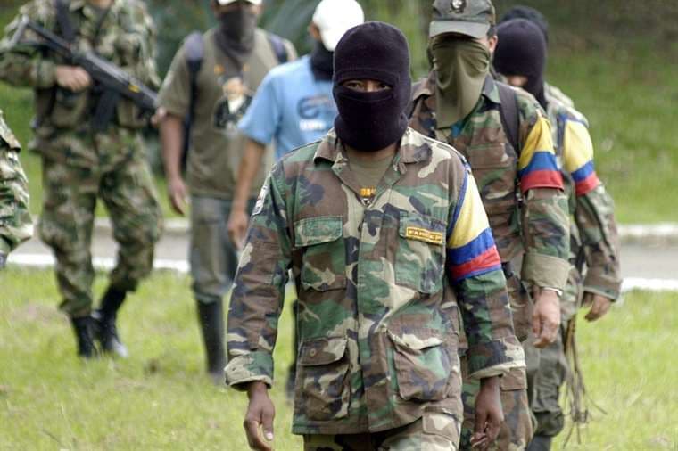 FARC entierra su sigla de guerra en Colombia 