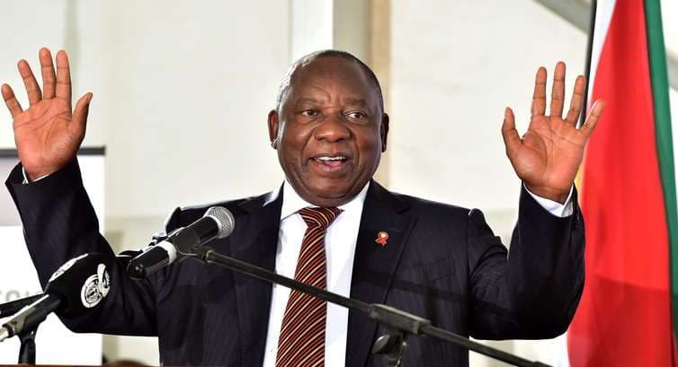 Presidente sudafricano critica a países ricos que "acaparan" vacunas anti-Covid