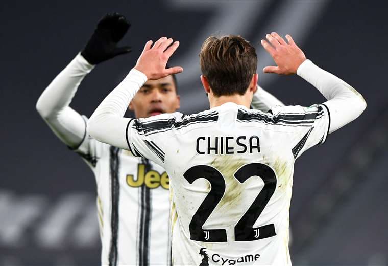 Chiesa celebra su gol. Juventus fue contundente este miércoles ante el Spal. Foto: AFP