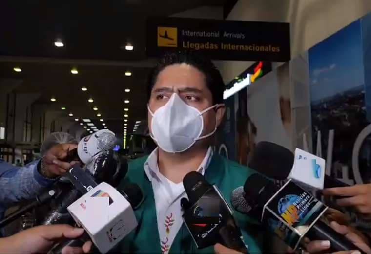 Marcelo Ríos: "La vacunación es voluntaria y se debe firmar un consentimiento"