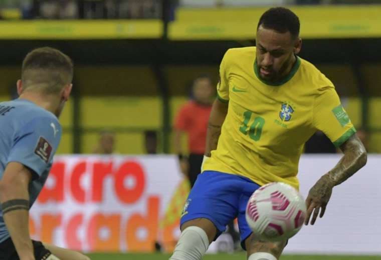 Neymar brilló en la victoria de Brasil sobre Uruguay. Foto: AFP