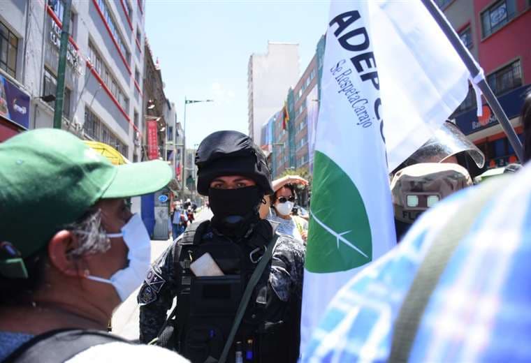 Marcha de Adepcoca en La Paz I APG Noticias.