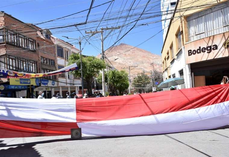 Los sectores sociales de Potosí acataron el paro del 11 de octubre.