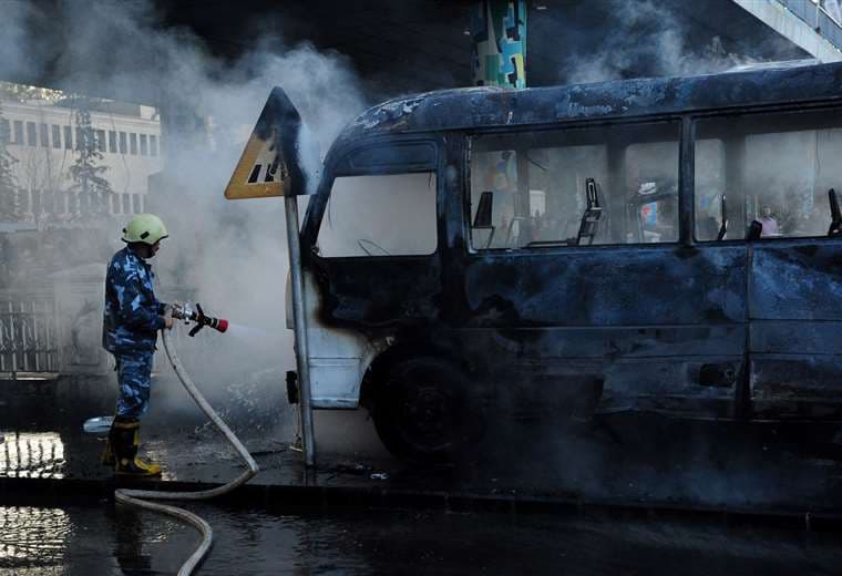 Un bus militar fue blanco de un ataque terrorista en Siria /Foto: AFP